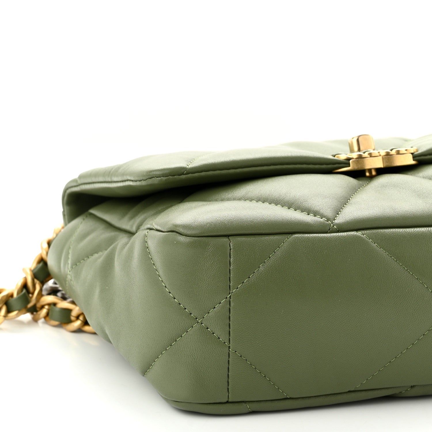 Chanel Lambskin Quilted Medium Chanel 19 Flap Green 8 of 10