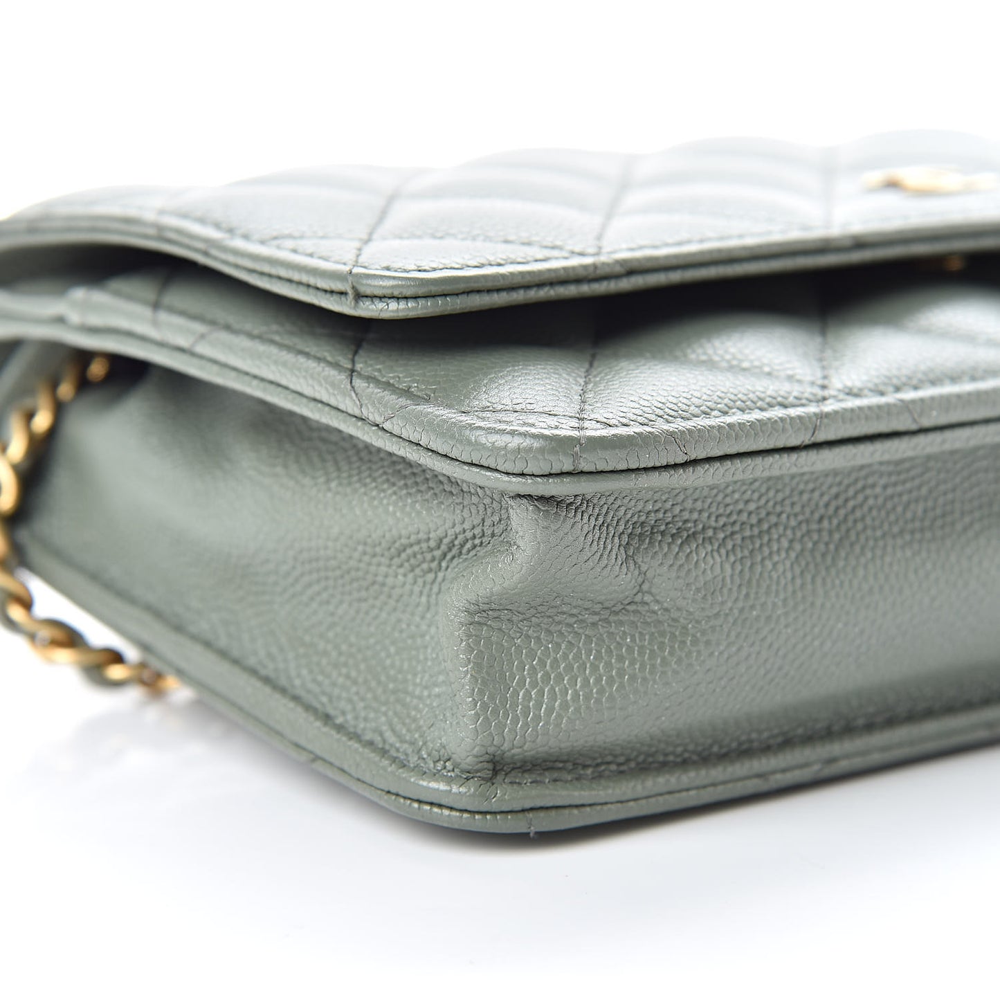 Iridescent Caviar Quilted Wallet On Chain WOC Green