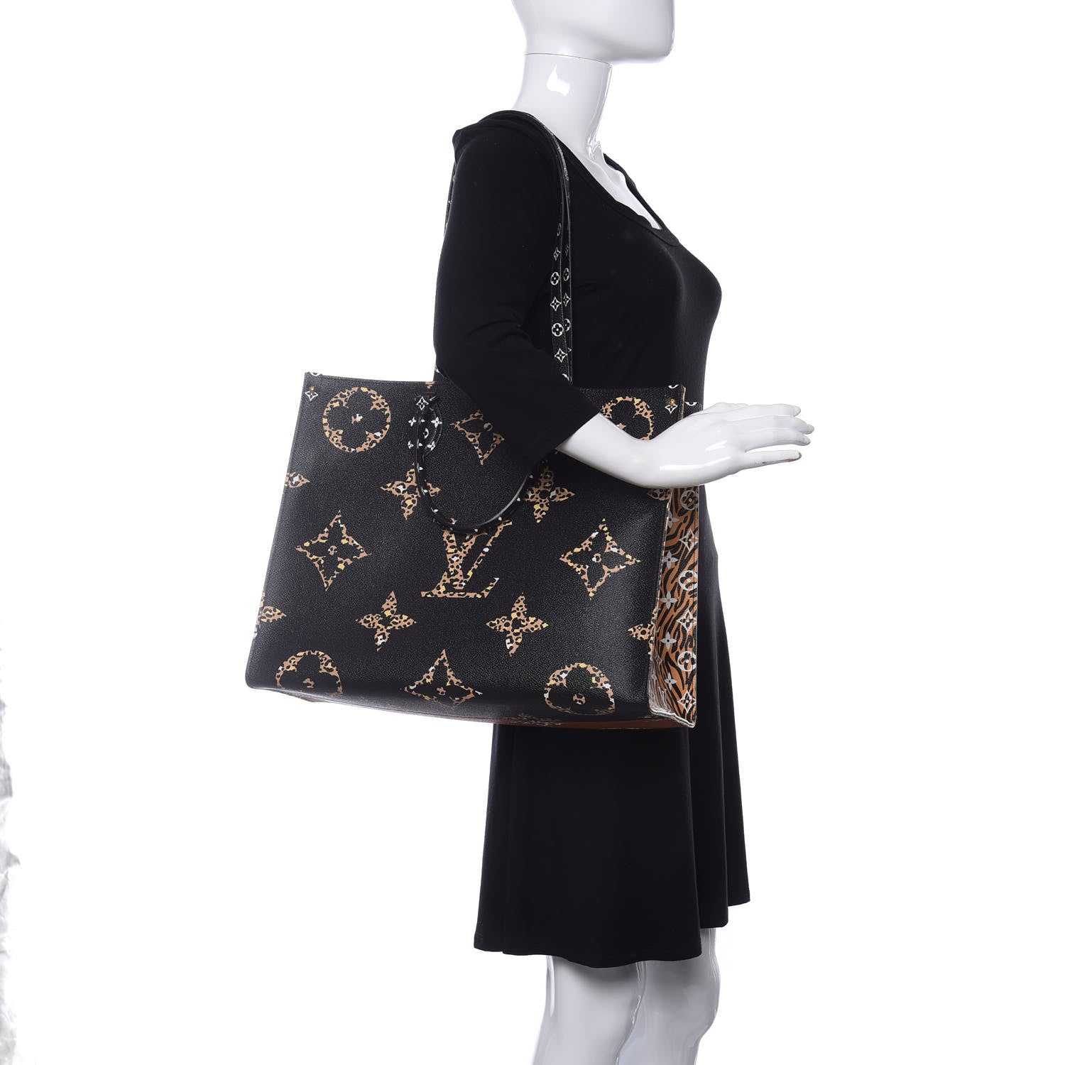Louis Vuitton Monogram Giant Jungle Onthego GM Black 2 of 9