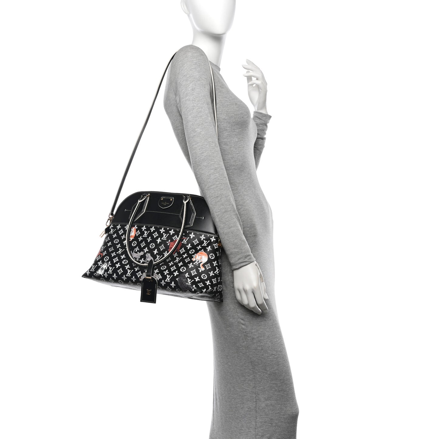 Calfskin Catogram Alma Souple MM Black