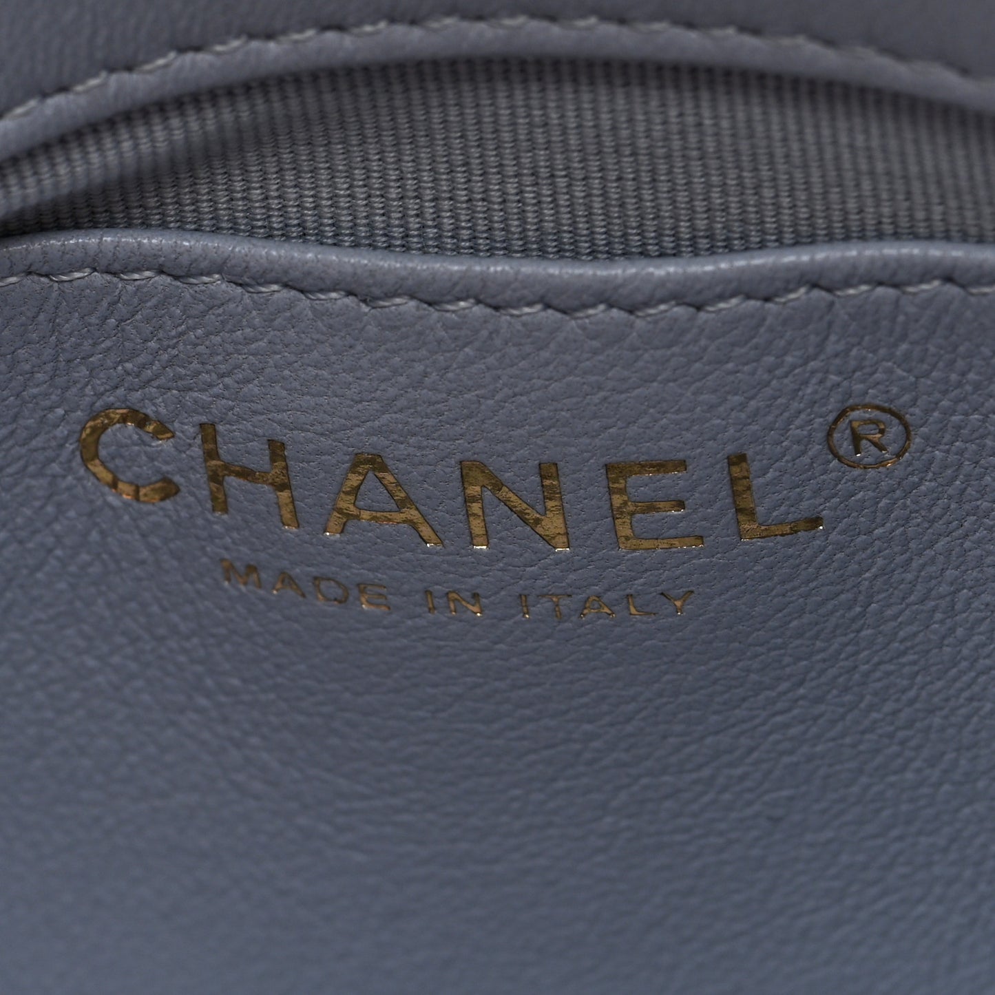 Lambskin Quilted Chain Around Flap Light Grey