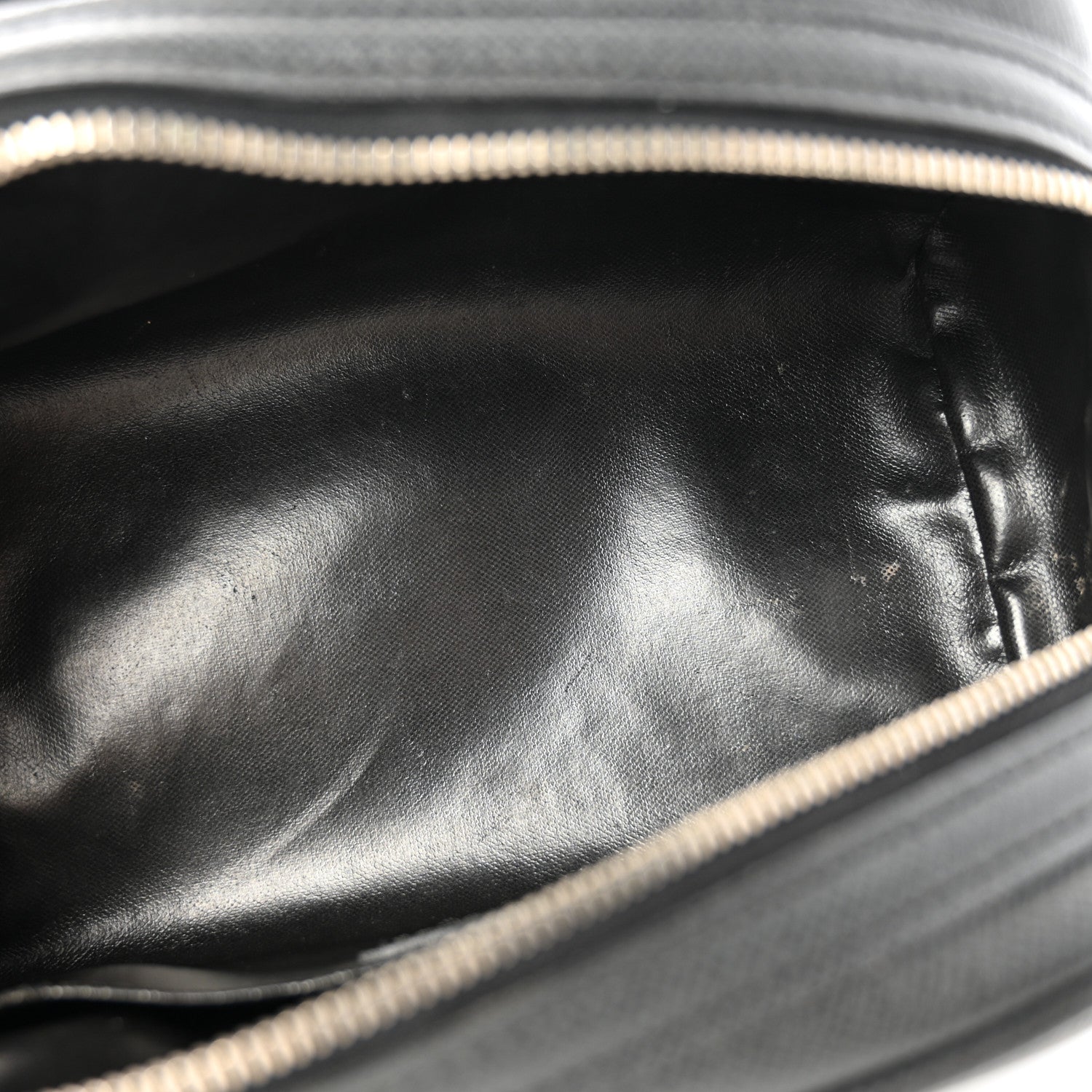 Louis Vuitton Taiga Trousse Ivan Toiletry Bag Ardoise 5 of 9