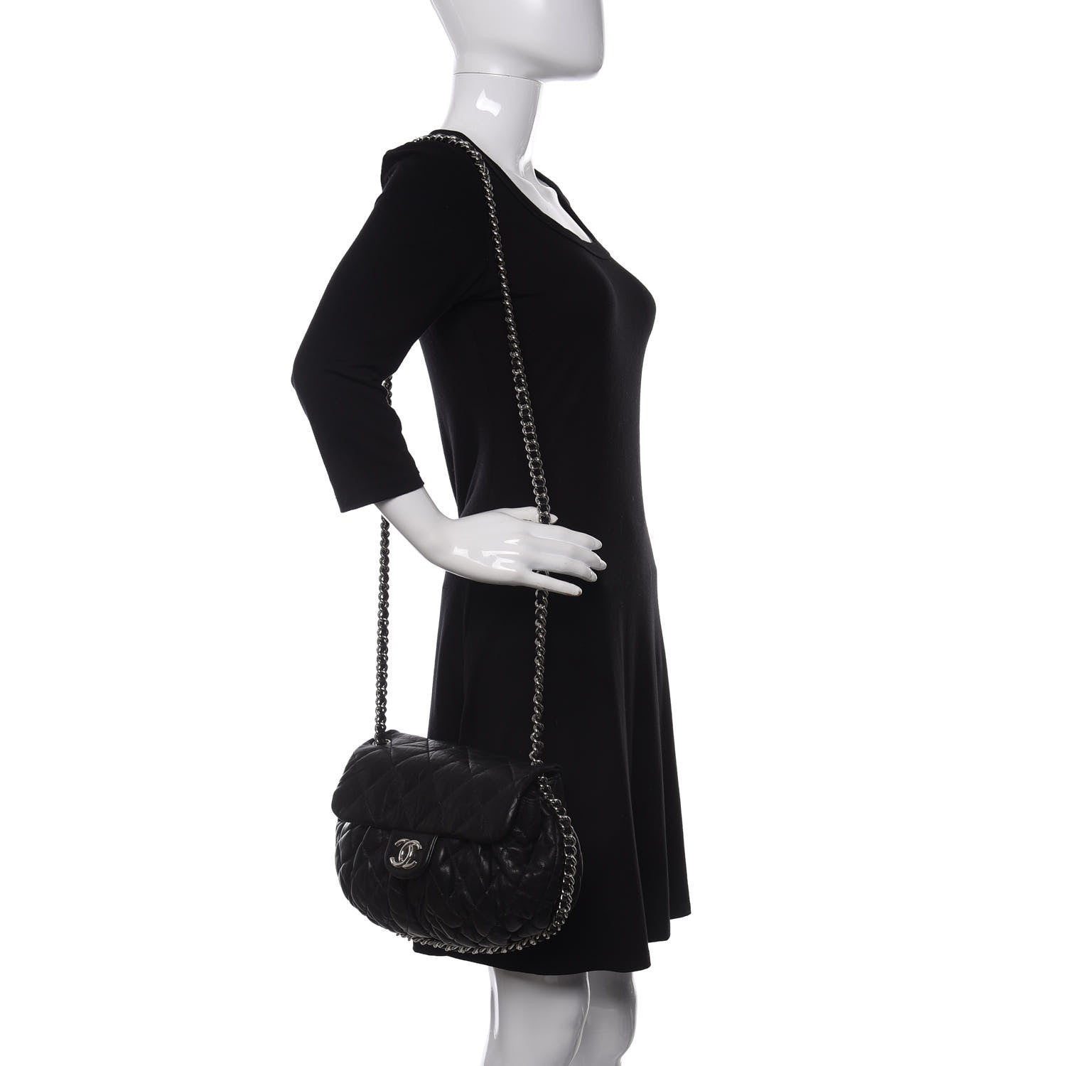 Chanel Washed Lambskin Quilted Medium Chain Around Messenger Black 2 of 11