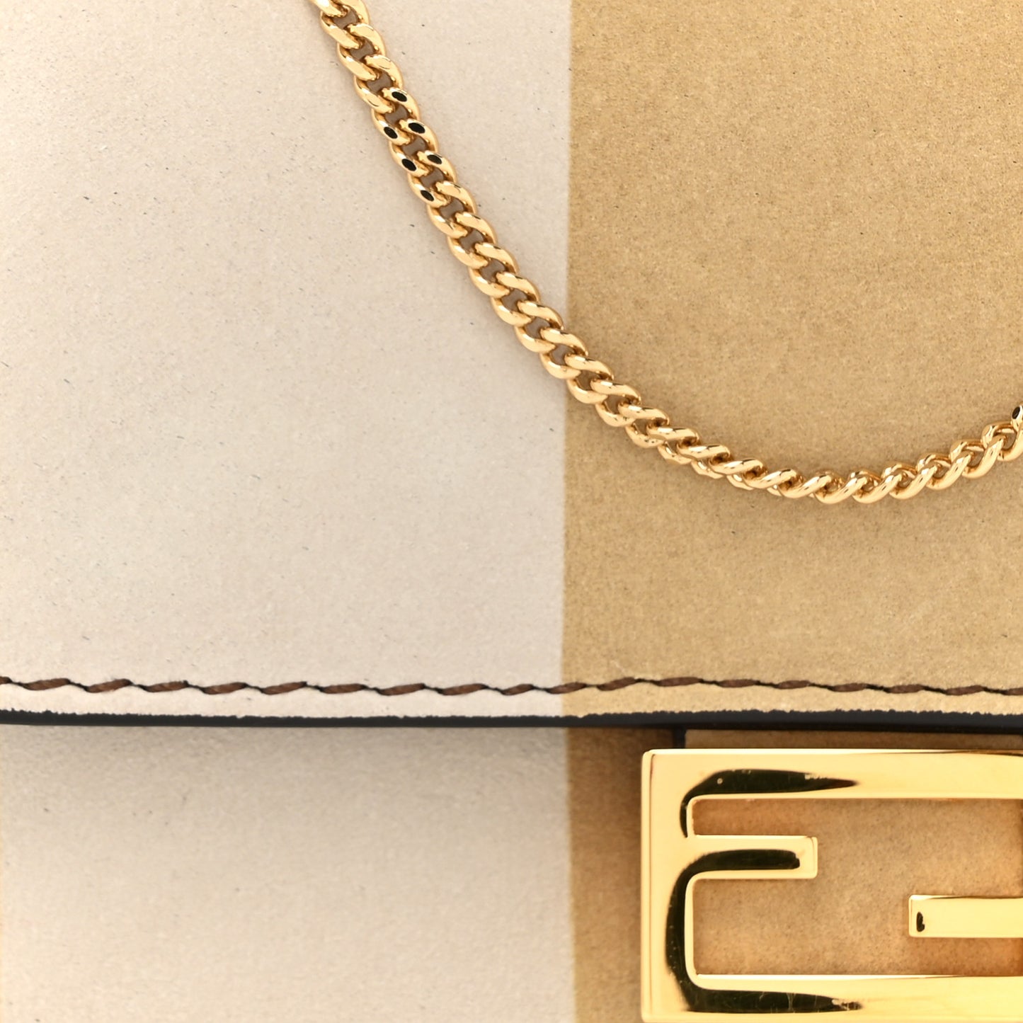 Nubuck Pequin Nano Baguette Charm Sand Tortora
