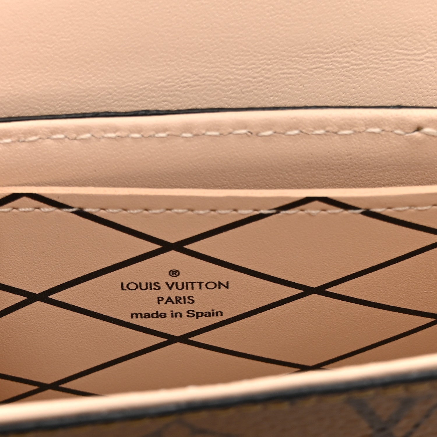 Louis Vuitton Reverse Monogram Essential Trunk Black 6 of 9
