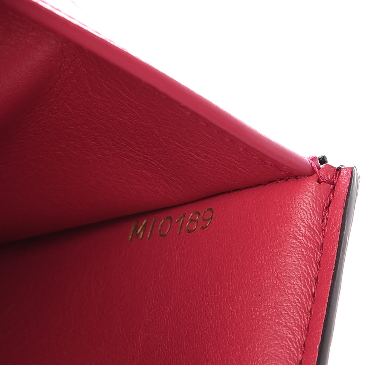 Taurillon Capucines Compact Wallet Black