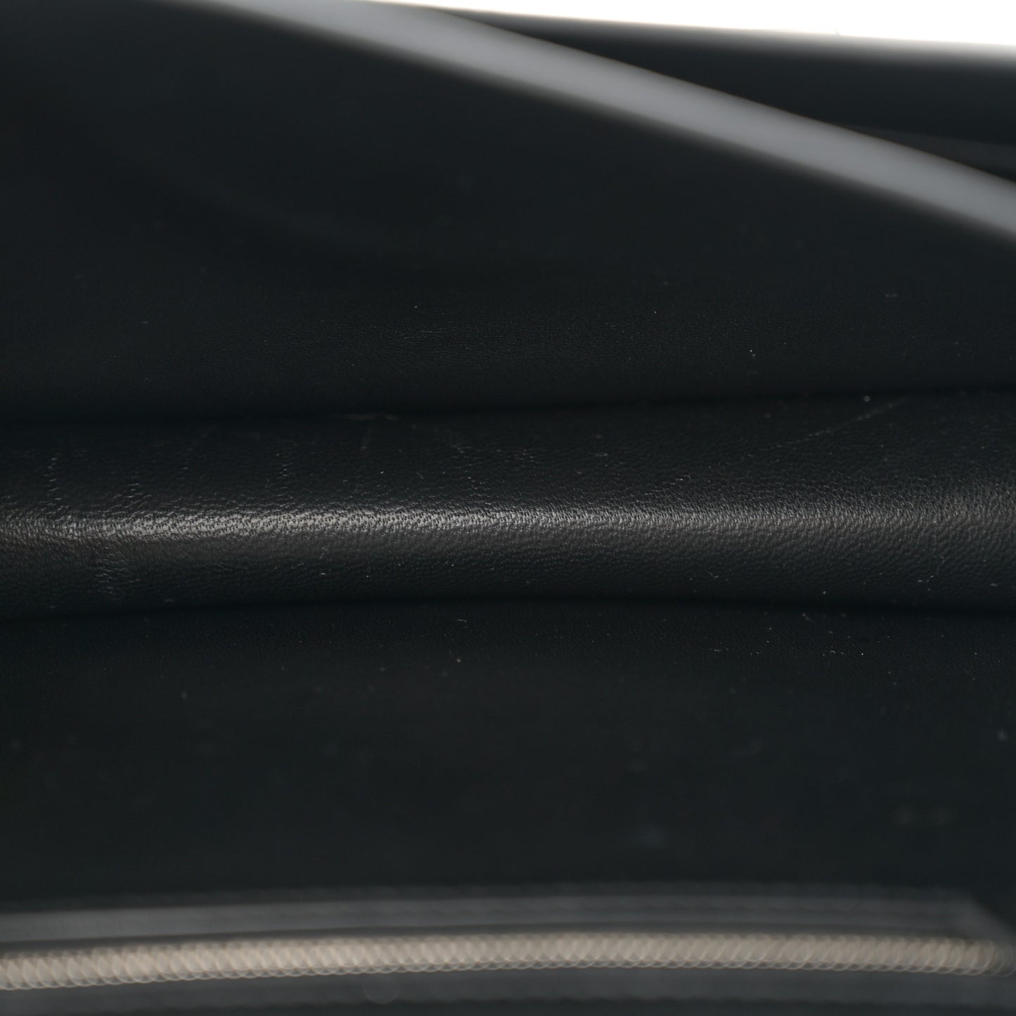 Epsom Constance 24 Black