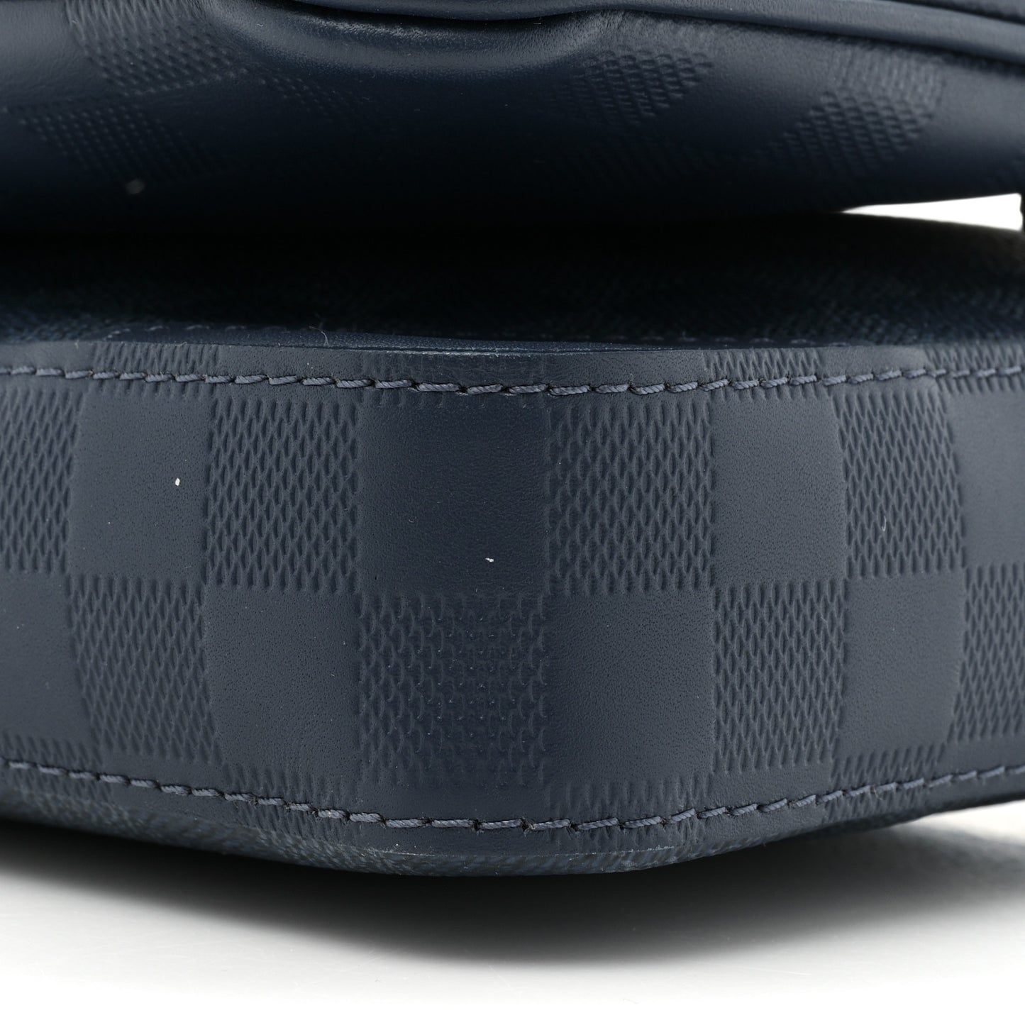 Damier Graphite Infini 3D Trio Messenger Blue