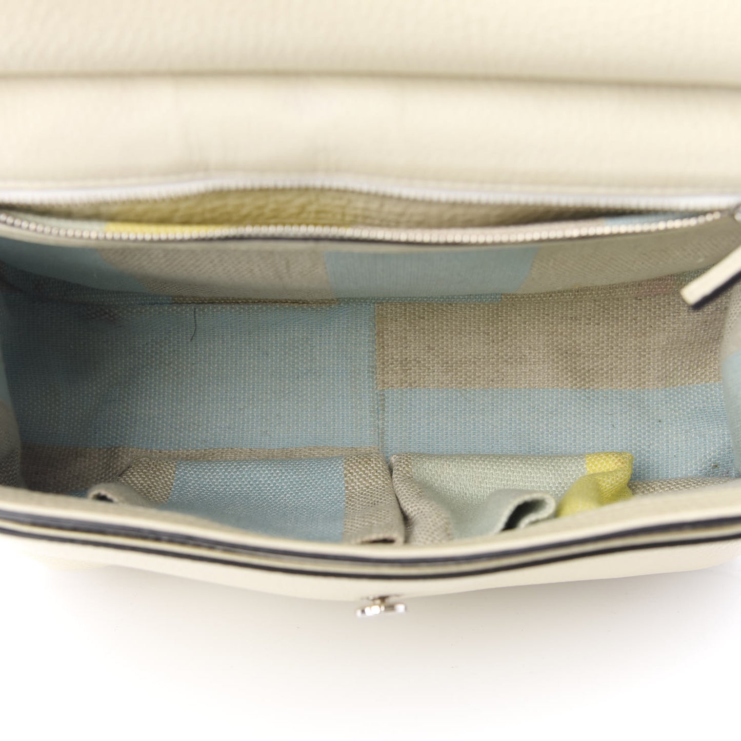 Pebbled Calfskin Medium Bamboo Daily Flap Shoulder Bag Mystic White