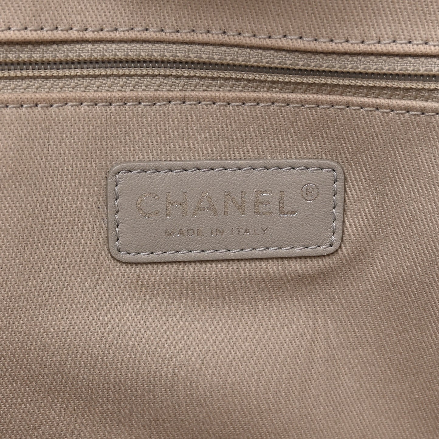 Glazed Calfskin Medium Deauville Tote Ivory