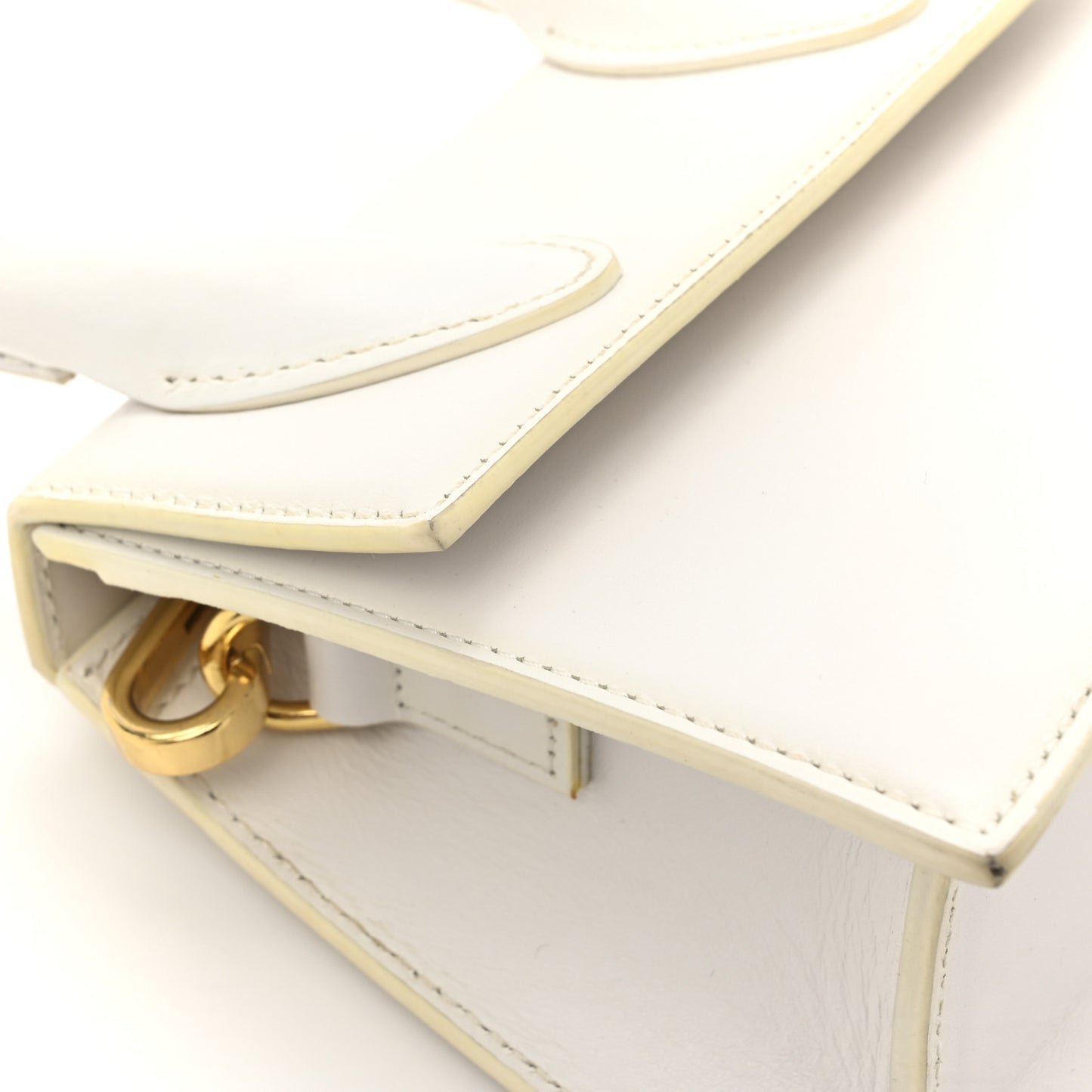 Smooth Calfskin Le Chiquito Moyen White