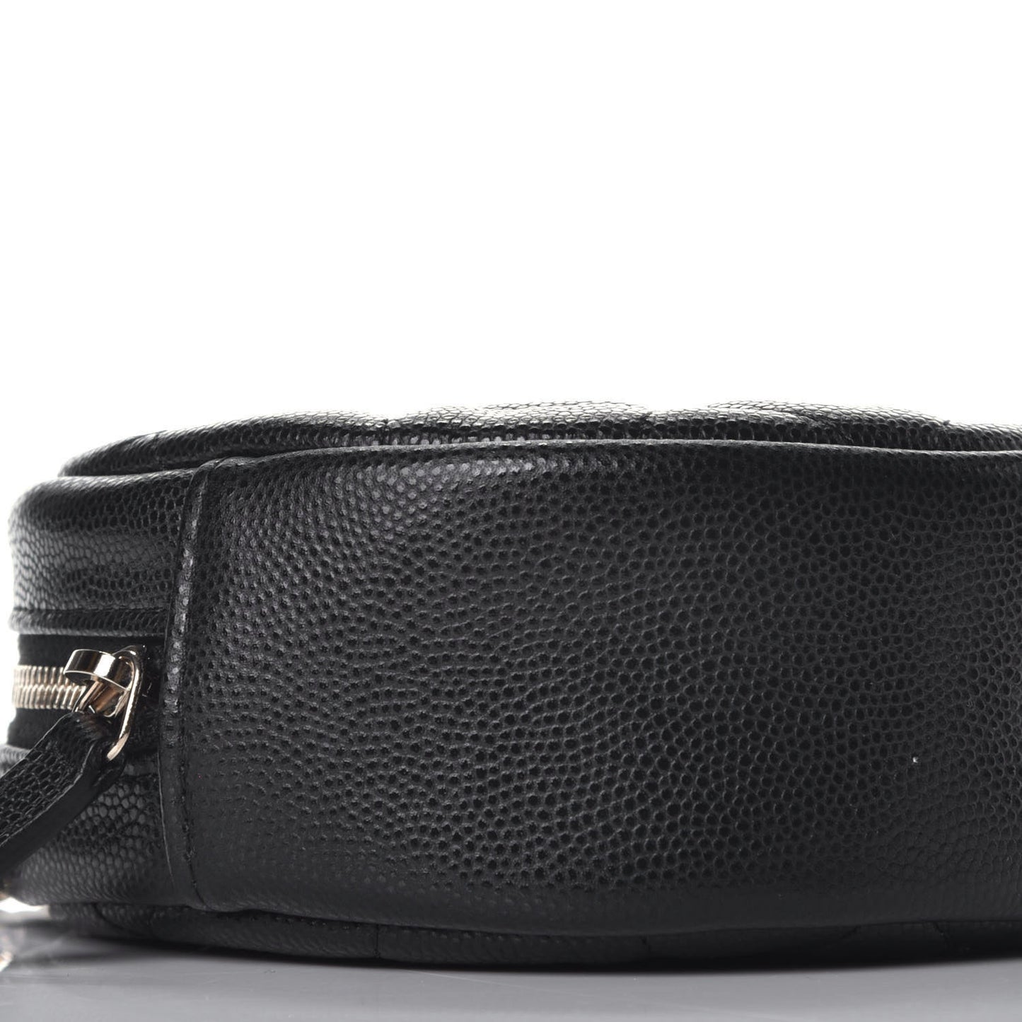 Caviar Quilted Round Clutch With Chain Black