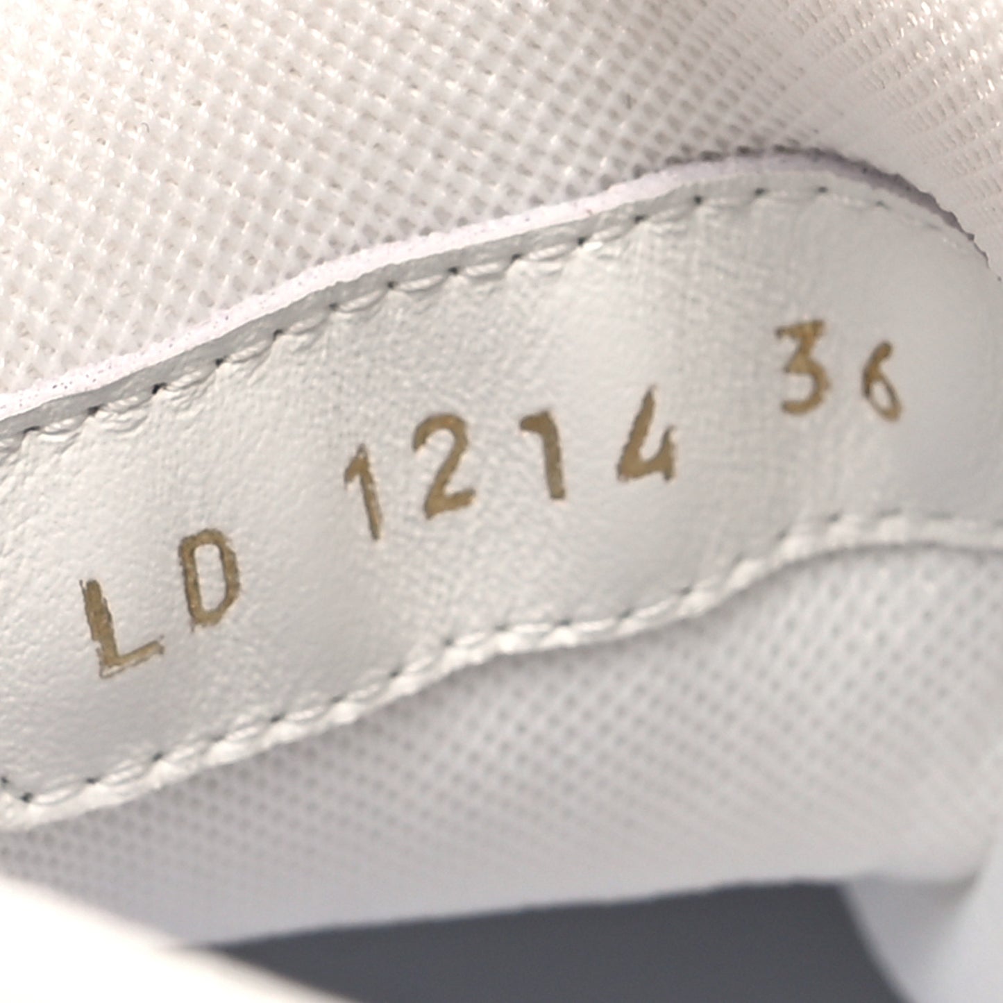LV X TM Calfskin Womens LV Trainer Sneakers 36 White