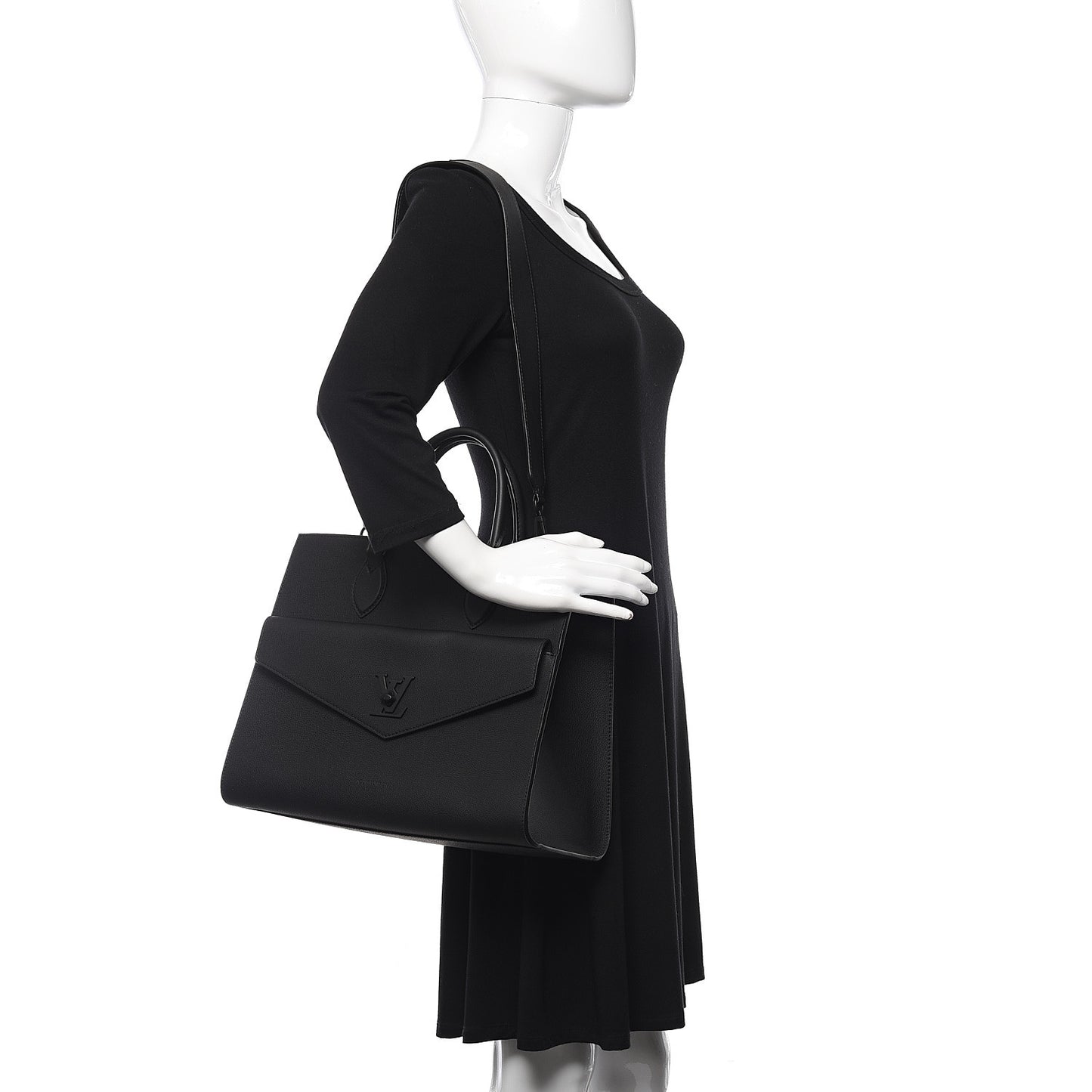 Soft Calfskin Lockme Tote MM Black