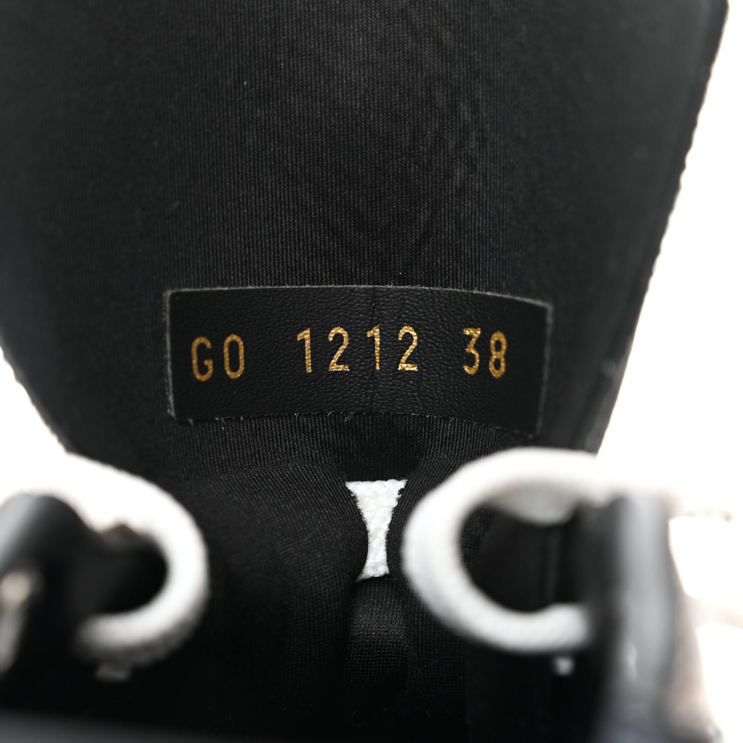 Monogram Calfskin Run 55 Sneakers 38 Black