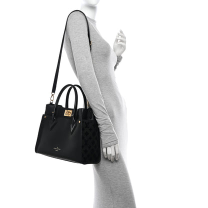 Louis Vuitton Calfskin Monogram Tufting On My Side Black 2 of 11
