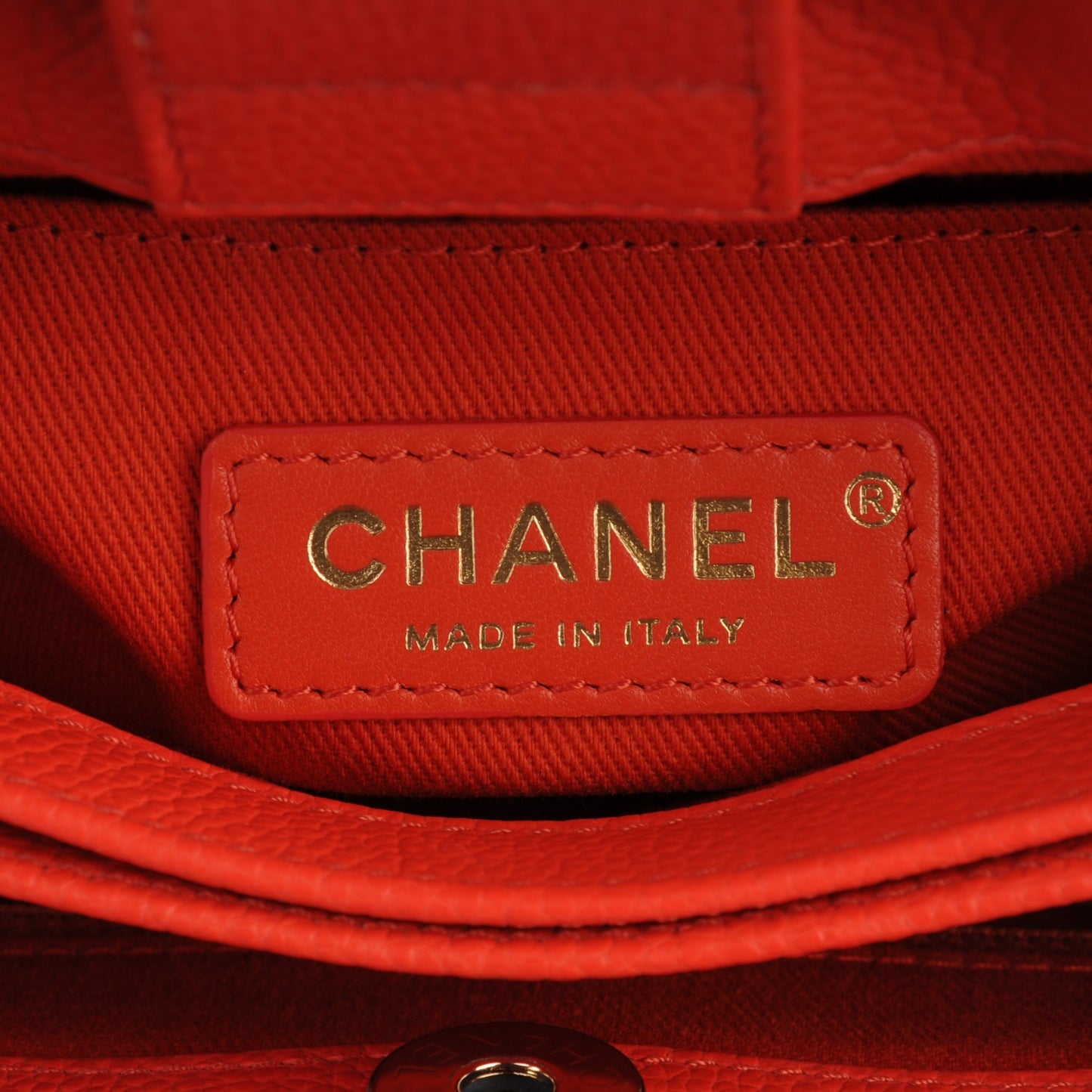 Grained Calfskin Mini Neo Executive Shopper Tote Red