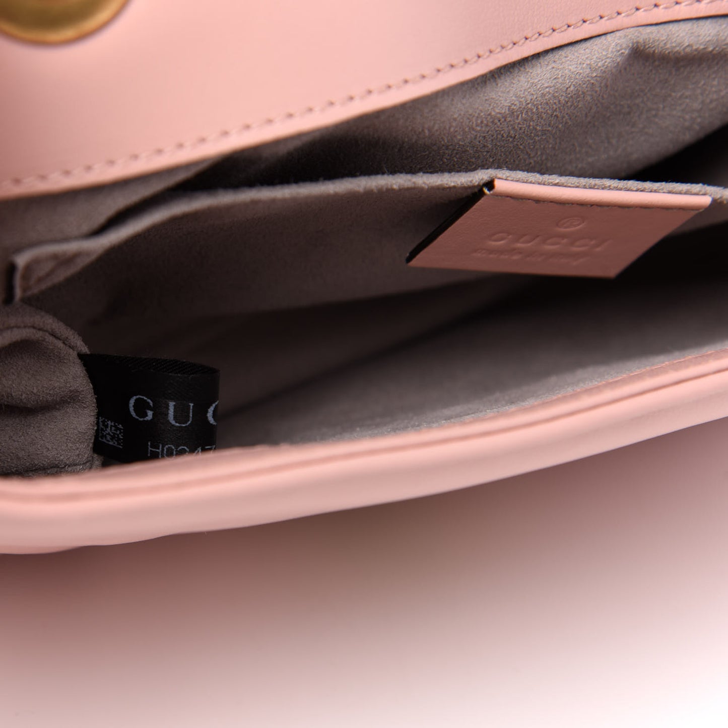 Calfskin Matelasse Mini GG Marmont Shoulder Bag Perfect Pink