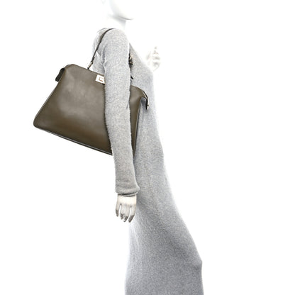 Fendi Vitello Large Soft Peekaboo Crosta Avocado 2 of 10