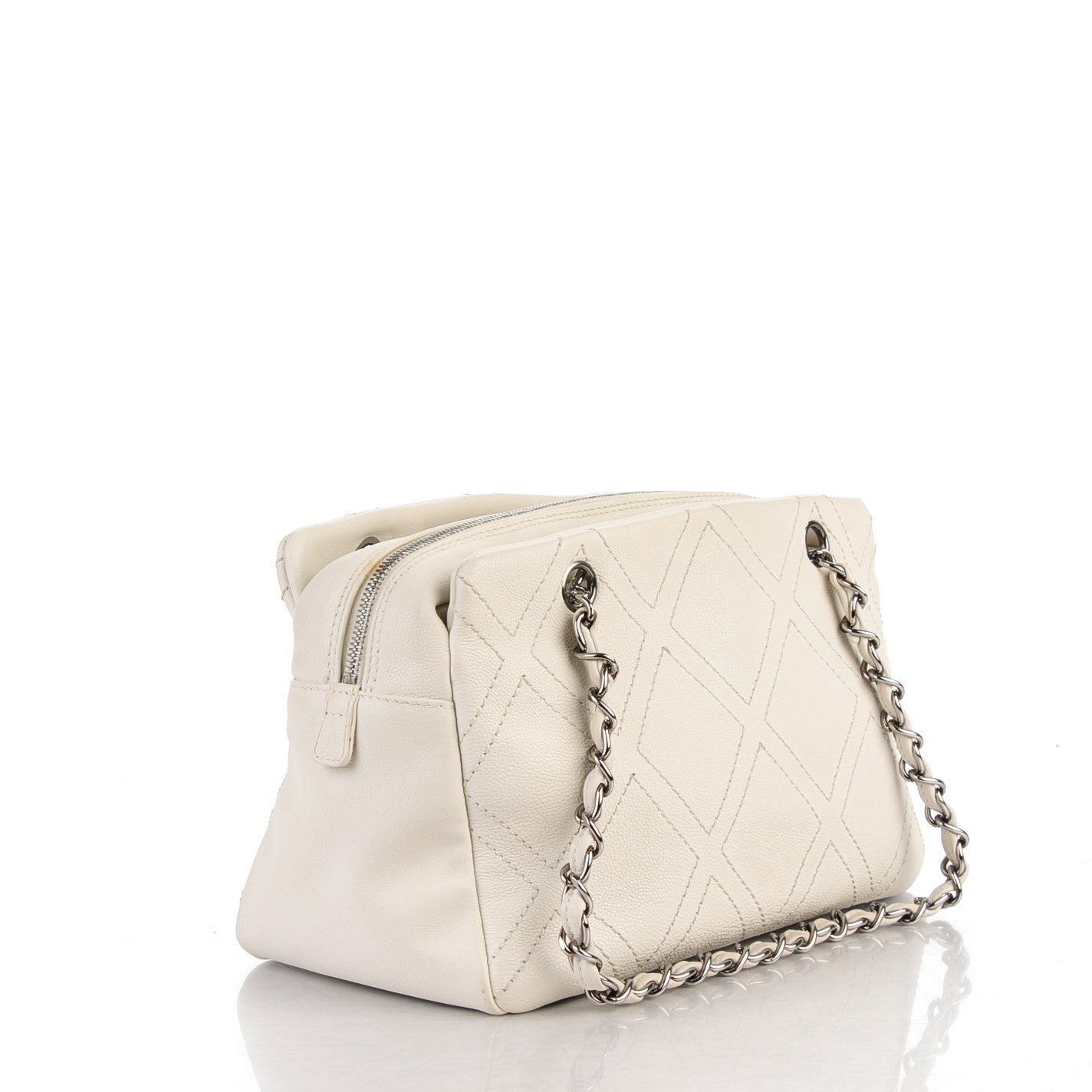 Chanel Calfskin Small Diamond Stitch Tote White 3 of 8