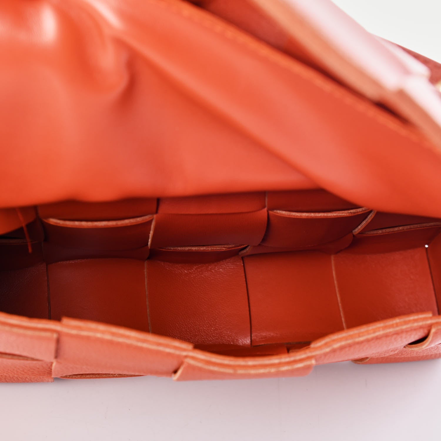 Bottega Veneta Calfskin Maxi Intreccio Cassette Bag Maple 4 of 4