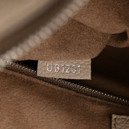 Louis Vuitton Mahina Beaubourg Hobo MM Galet 6 of 9