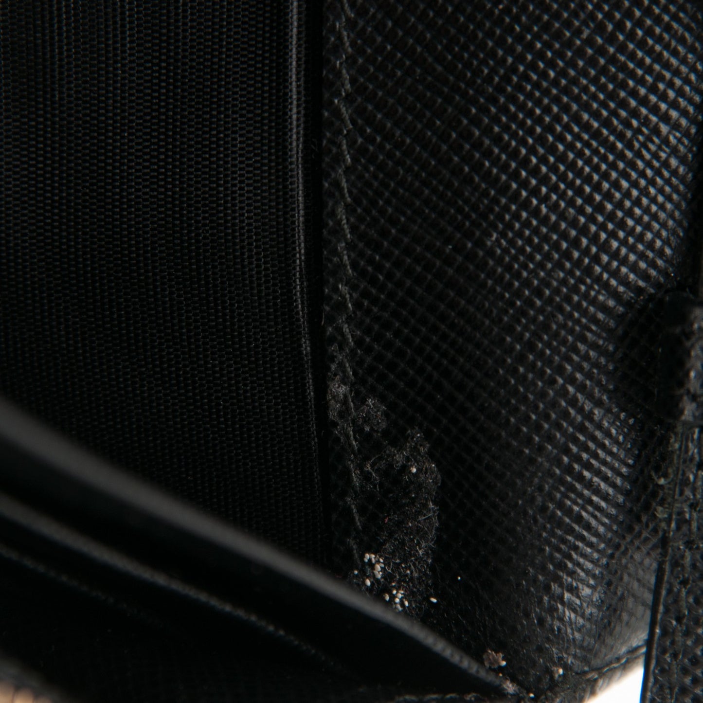 Saffiano Metal Oro Chain Wallet Nero Black