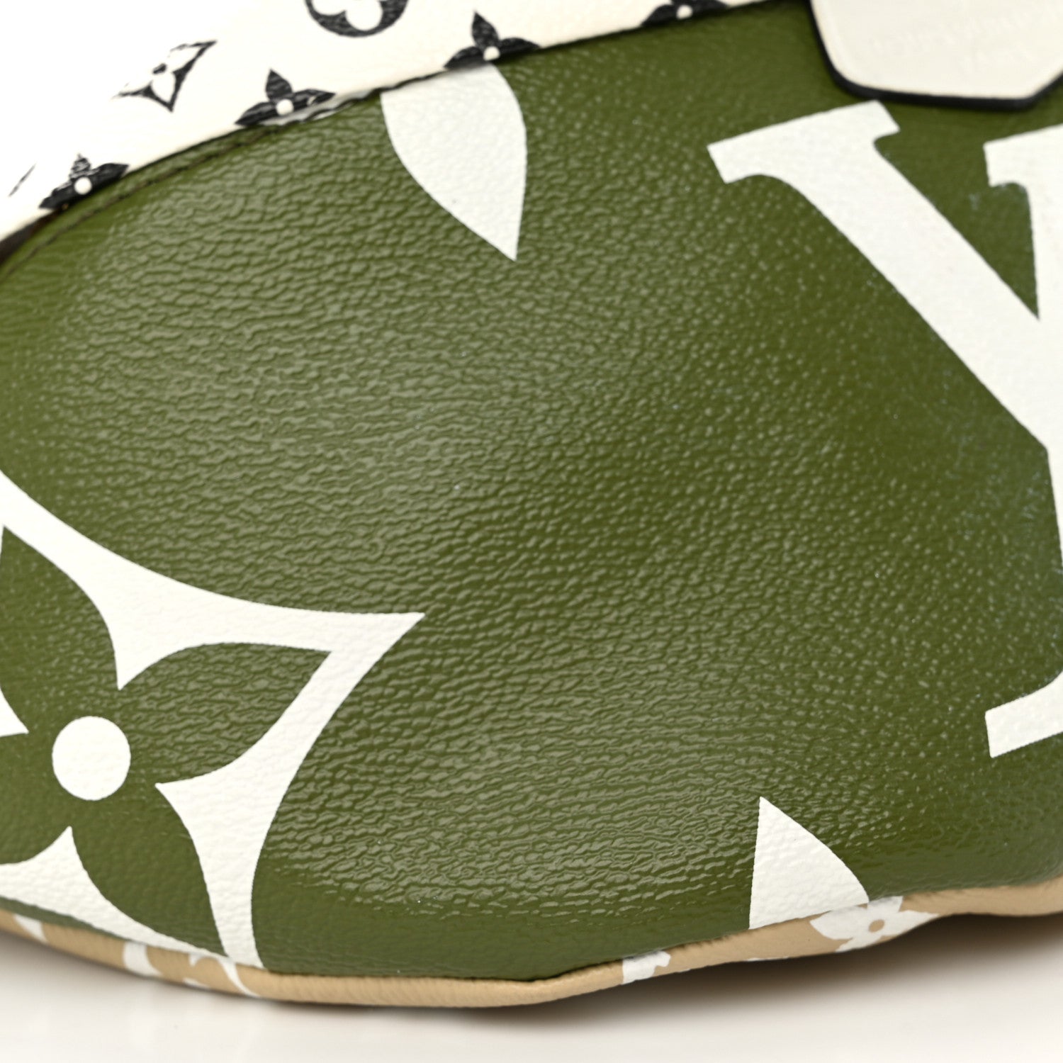 Louis Vuitton Monogram Giant Bumbag Kaki Beige 9 of 11