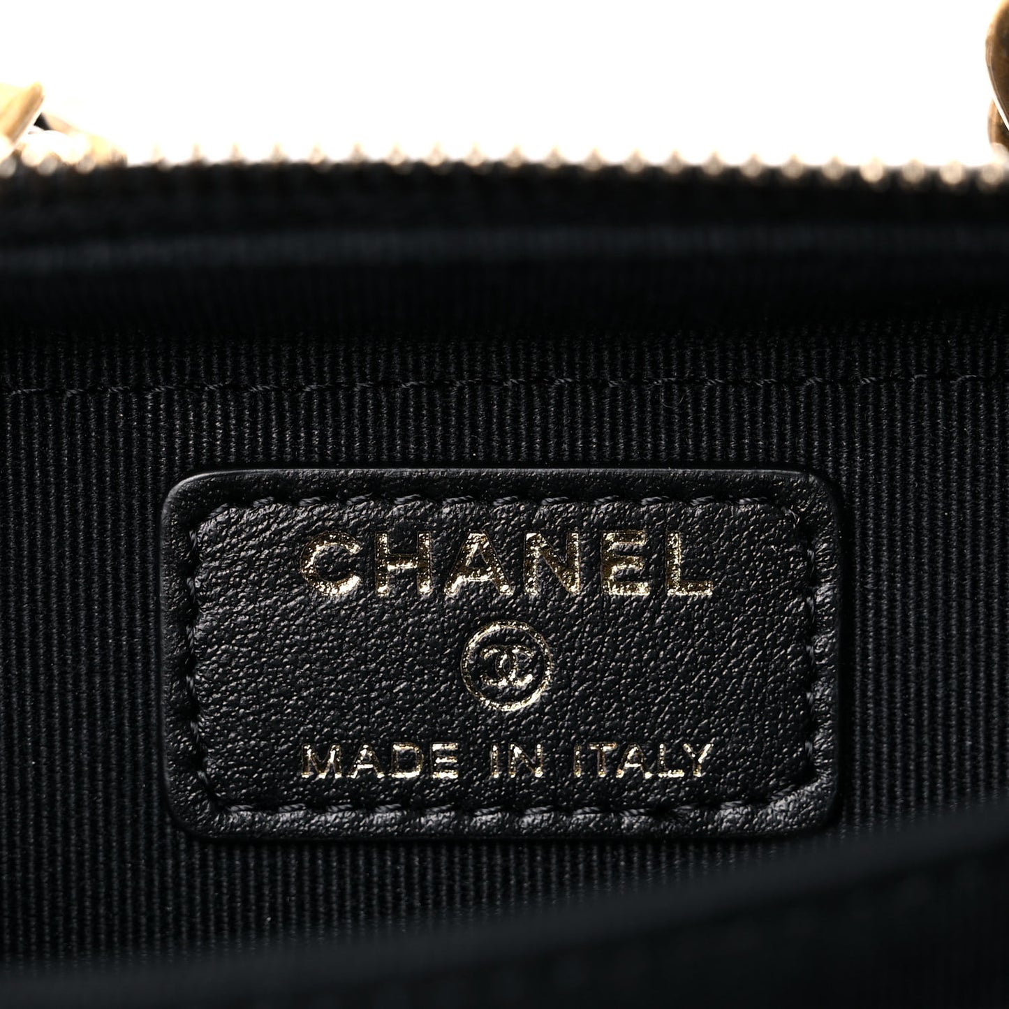 Lambskin Quilted Mini Lacquered Chain Clutch Black