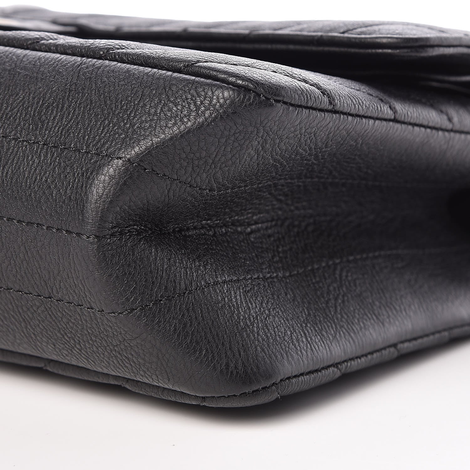 Chanel Sheepskin Chevron Quilted 2.55 Reissue 225 Flap Black 10 of 11
