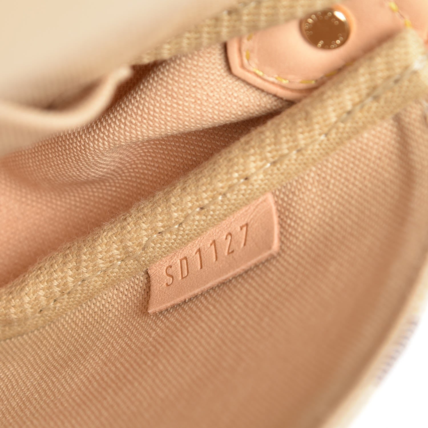 Louis Vuitton Damier Azur Favorite PM 8 of 9