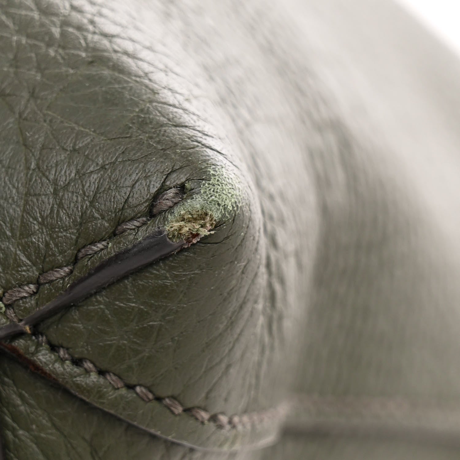 Gucci Piuma Calfskin Jumbo GG Embossed Medium Wristlet Messenger Bag Green 11 of 11