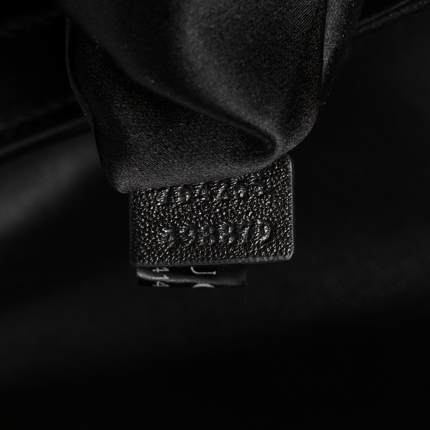 Gucci Nappa Vertical Matelasse Medium Maxi Horsebit Chain Shoulder Bag Black 7 of 11