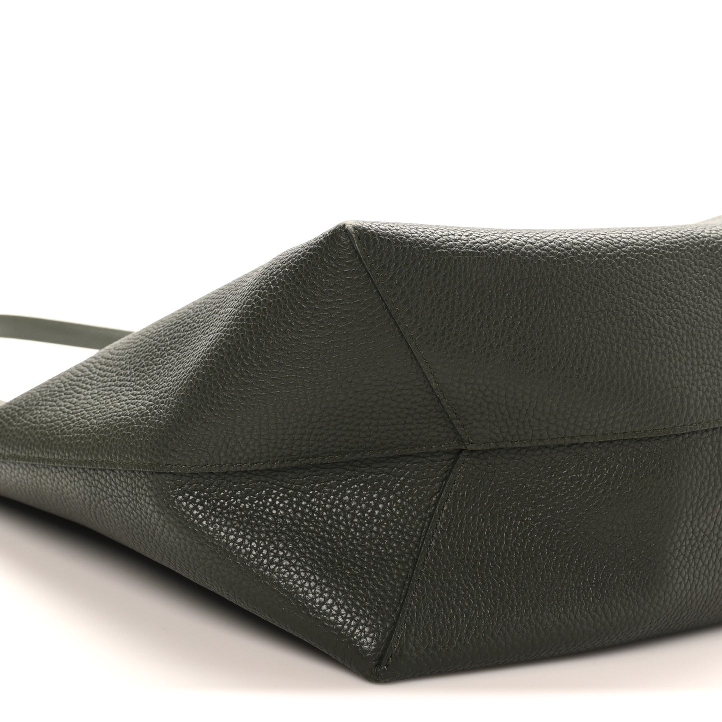 Pebbled Calfskin Everyday Cabas Seaweed