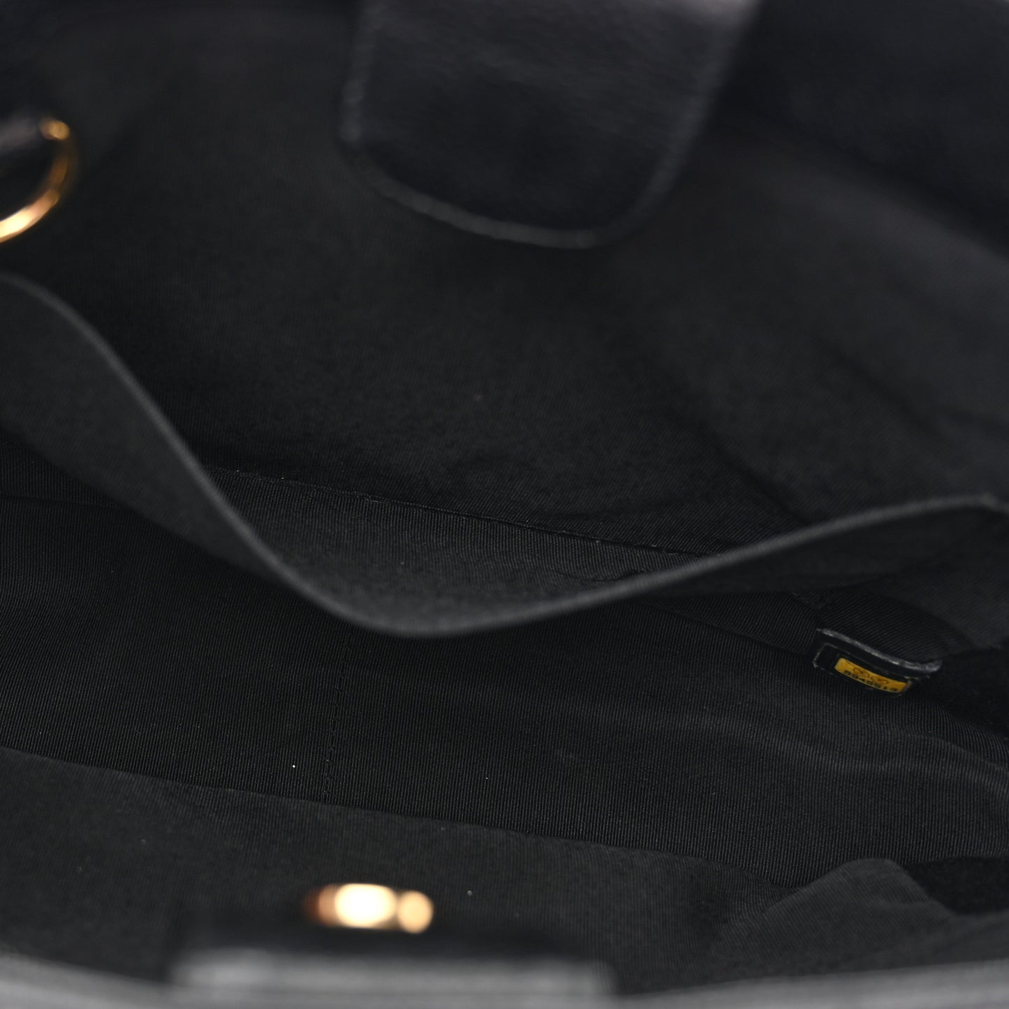 Caviar Quilted Petit Shopping Tote PST Black