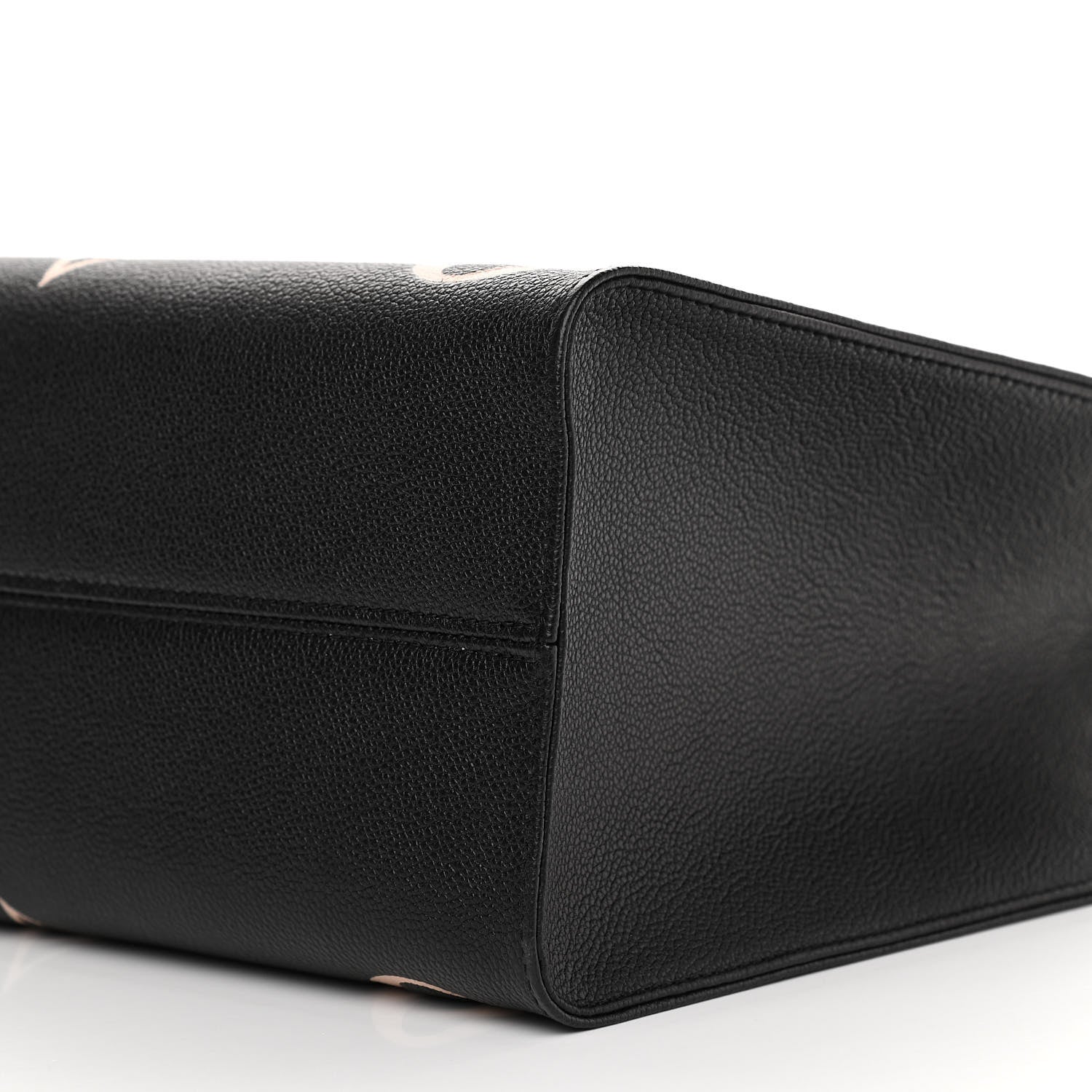 Louis Vuitton Empreinte Monogram Giant Onthego MM Black Beige 9 of 9