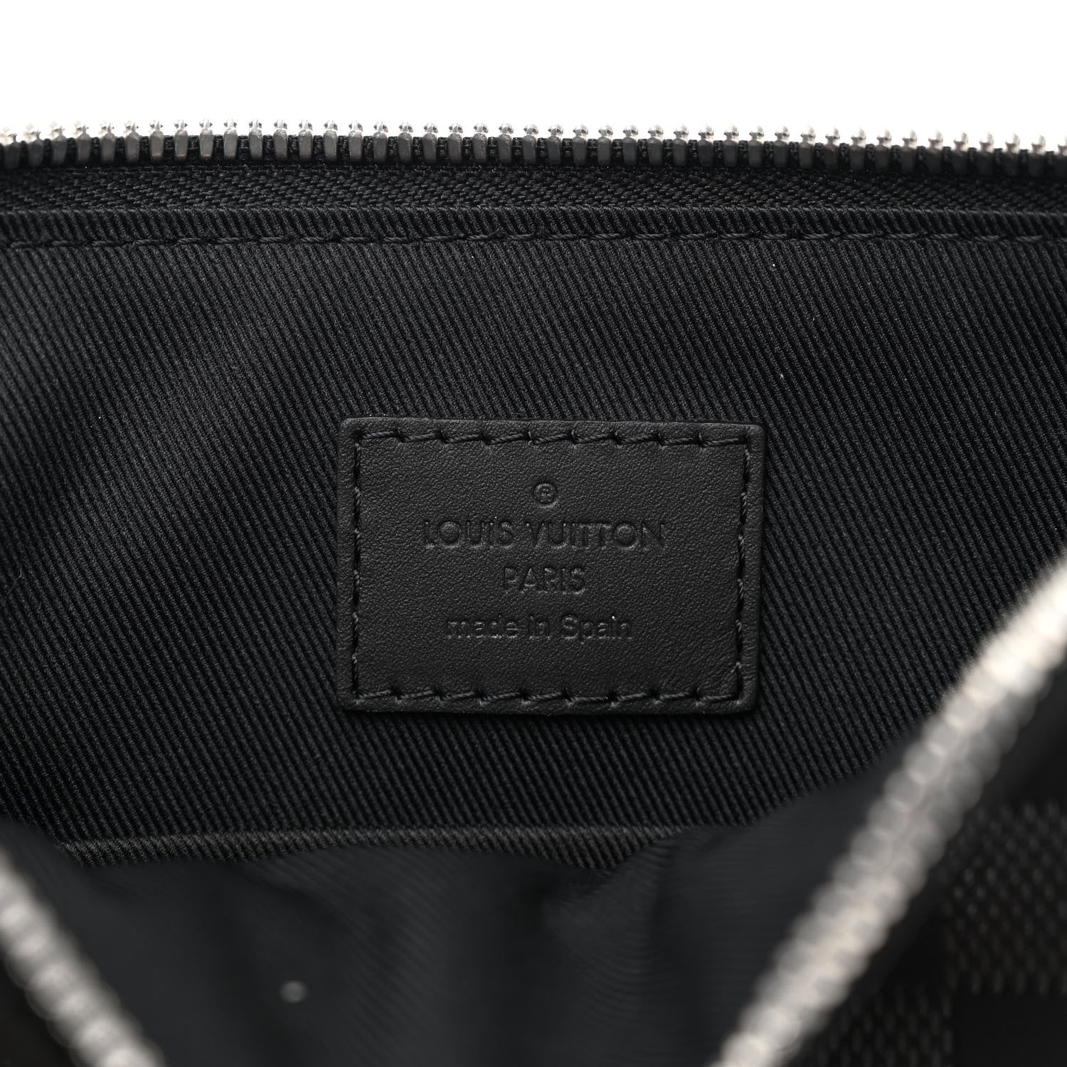 Louis Vuitton Damier Infini Discovery Messenger BB Onyx 6 of 9