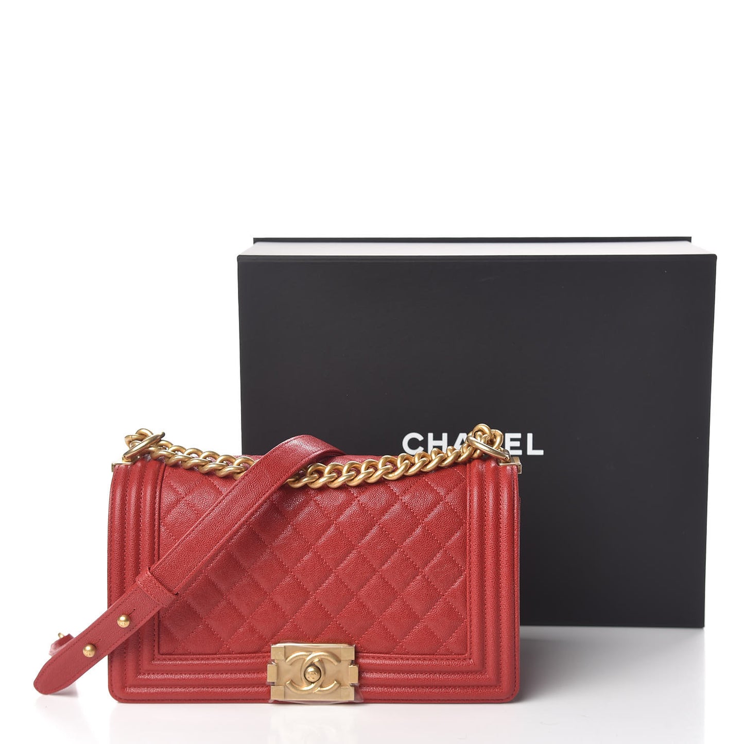Caviar Quilted Medium Boy Flap Red