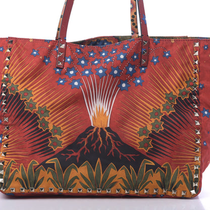 Valentino Garavani Canvas Enchanted Wonderland Medium Rockstud Reversible Tote Rosso 10 of 15
