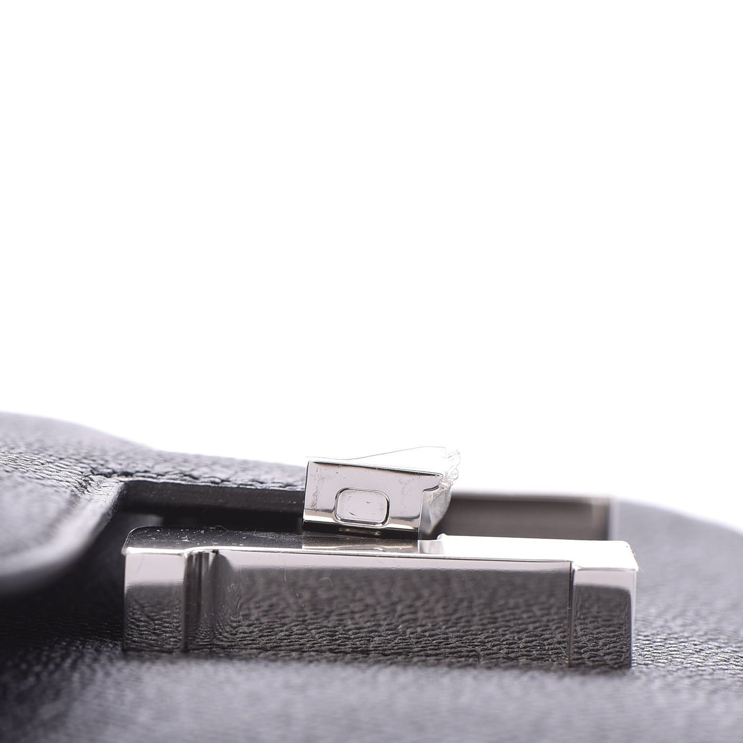Epsom Constance 18 Black
