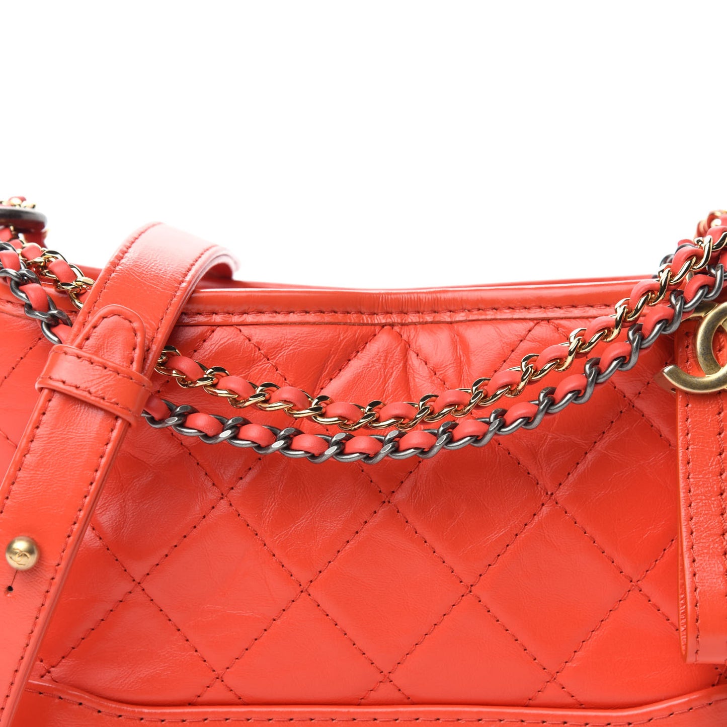 Aged Calfskin Quilted Small Gabrielle Hobo Red