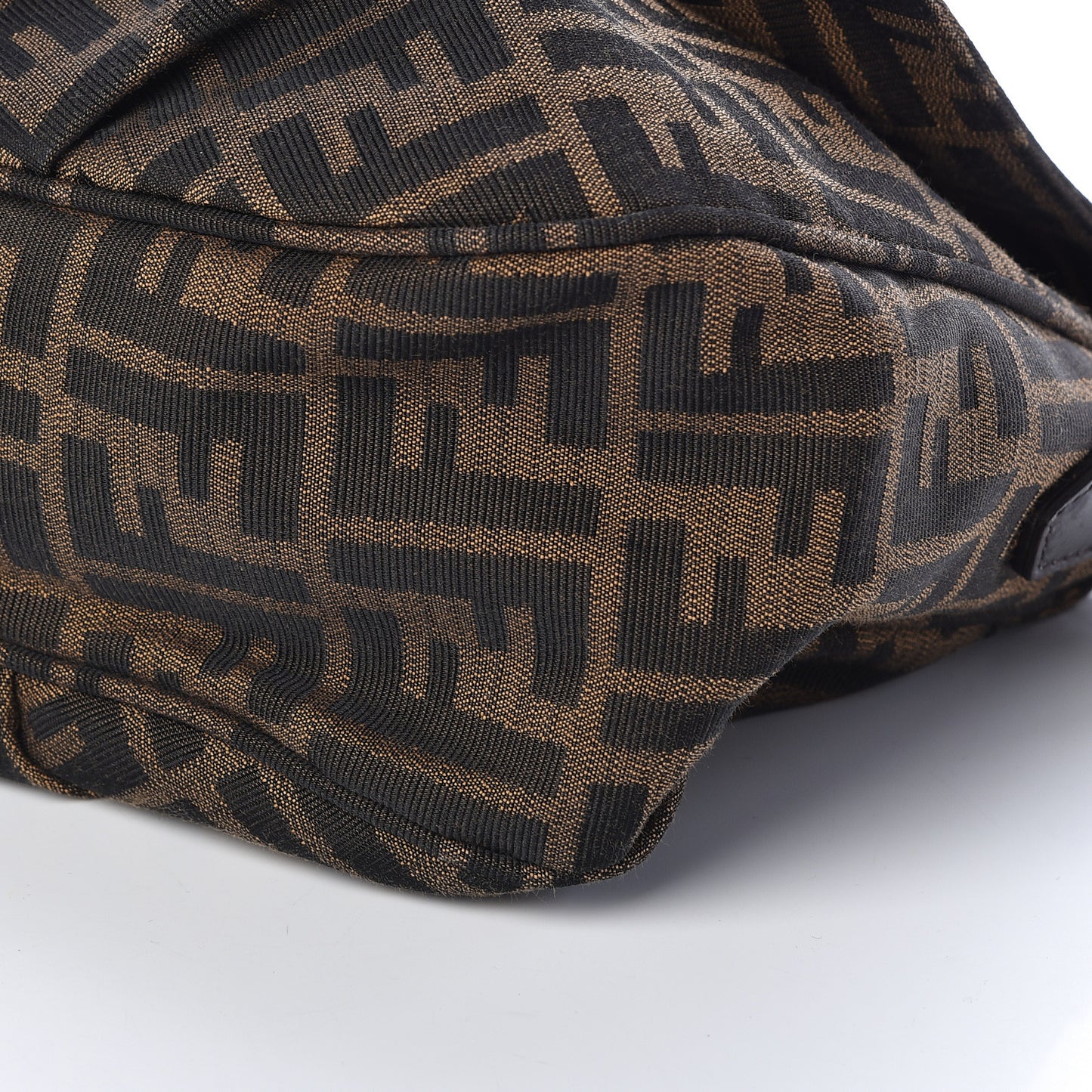 Zucca Patent Mia Shoulder Flap Tobacco