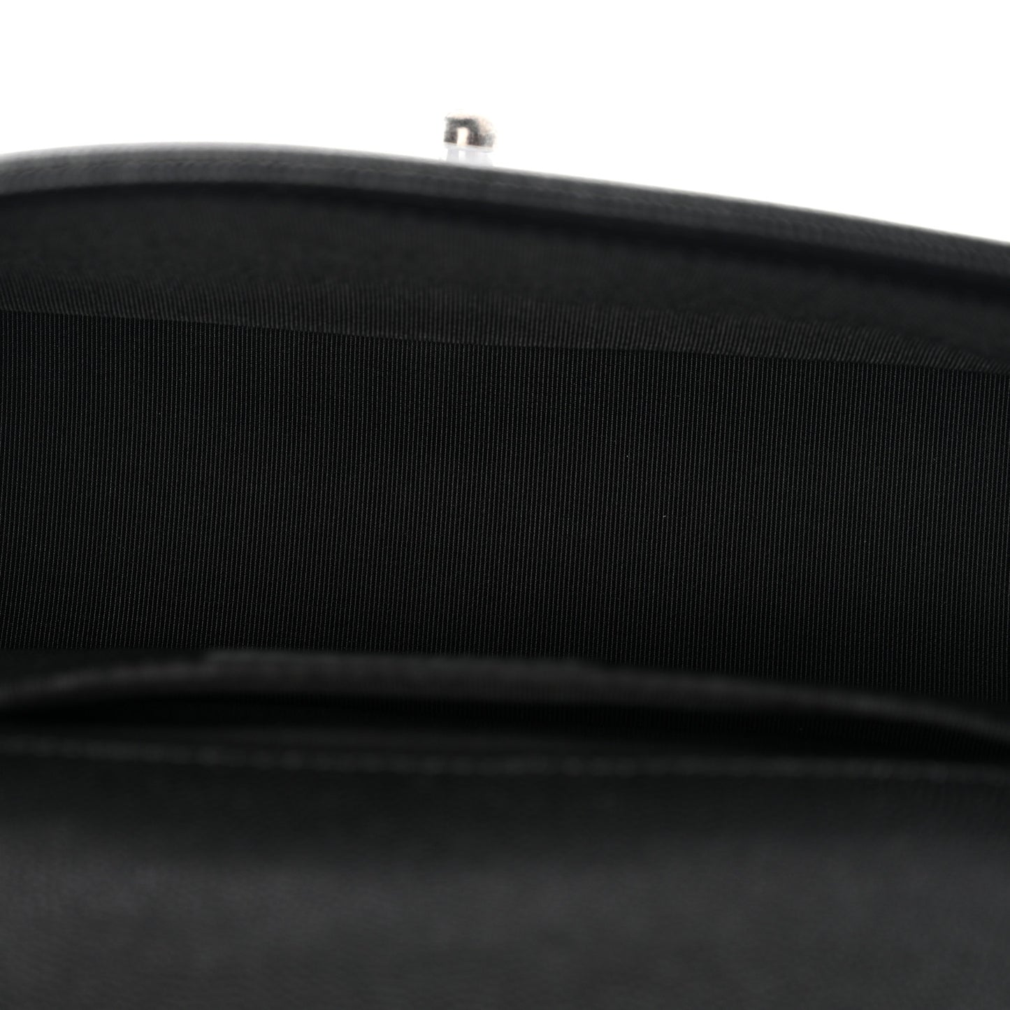 Caviar Quilted Medium Boy Flap Black
