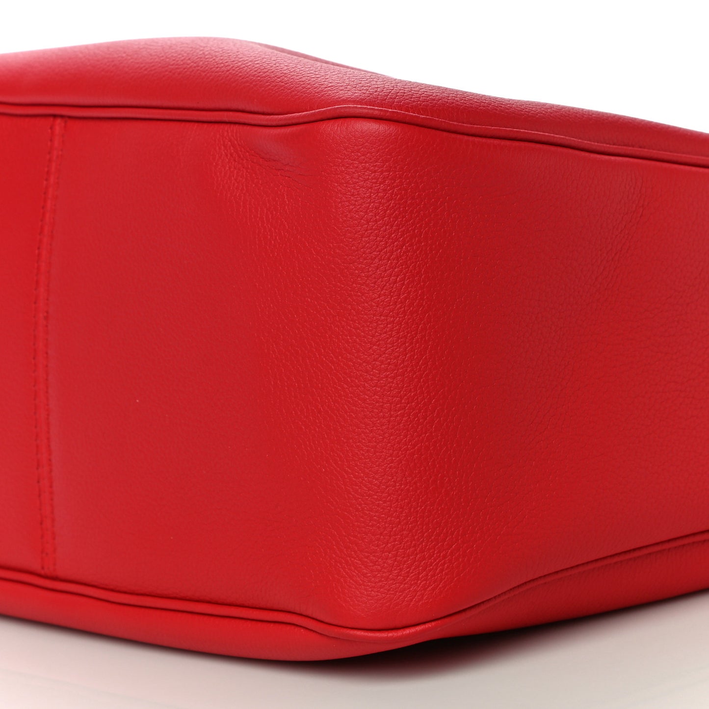 Grained Calfskin La Medusa Bucket Bag Red