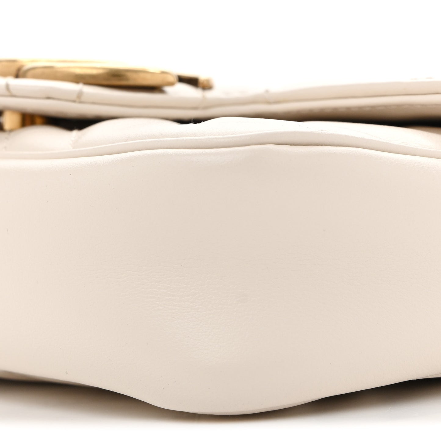 Calfskin Matelasse Super Mini GG Marmont Shoulder Bag White