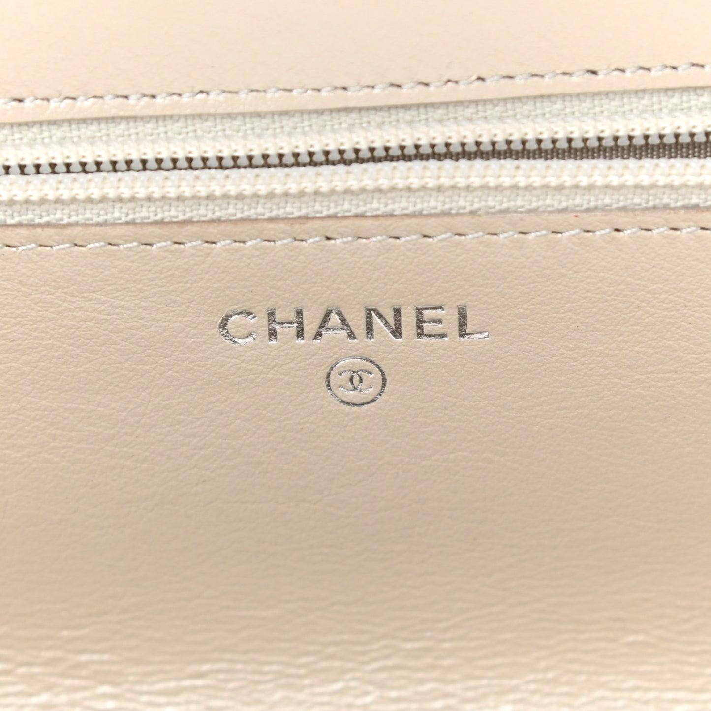 Caviar Sevruga Wallet on Chain WOC Silver