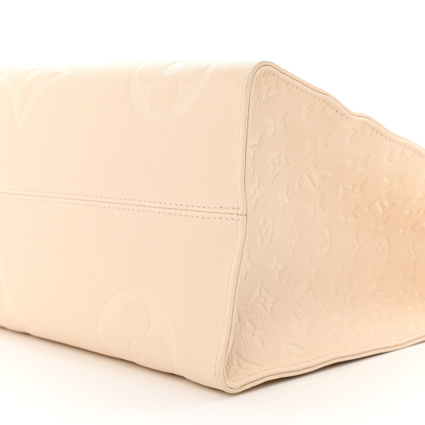 LOUIS VUITTON Empreinte Monogram Giant Onthego GM Creme
