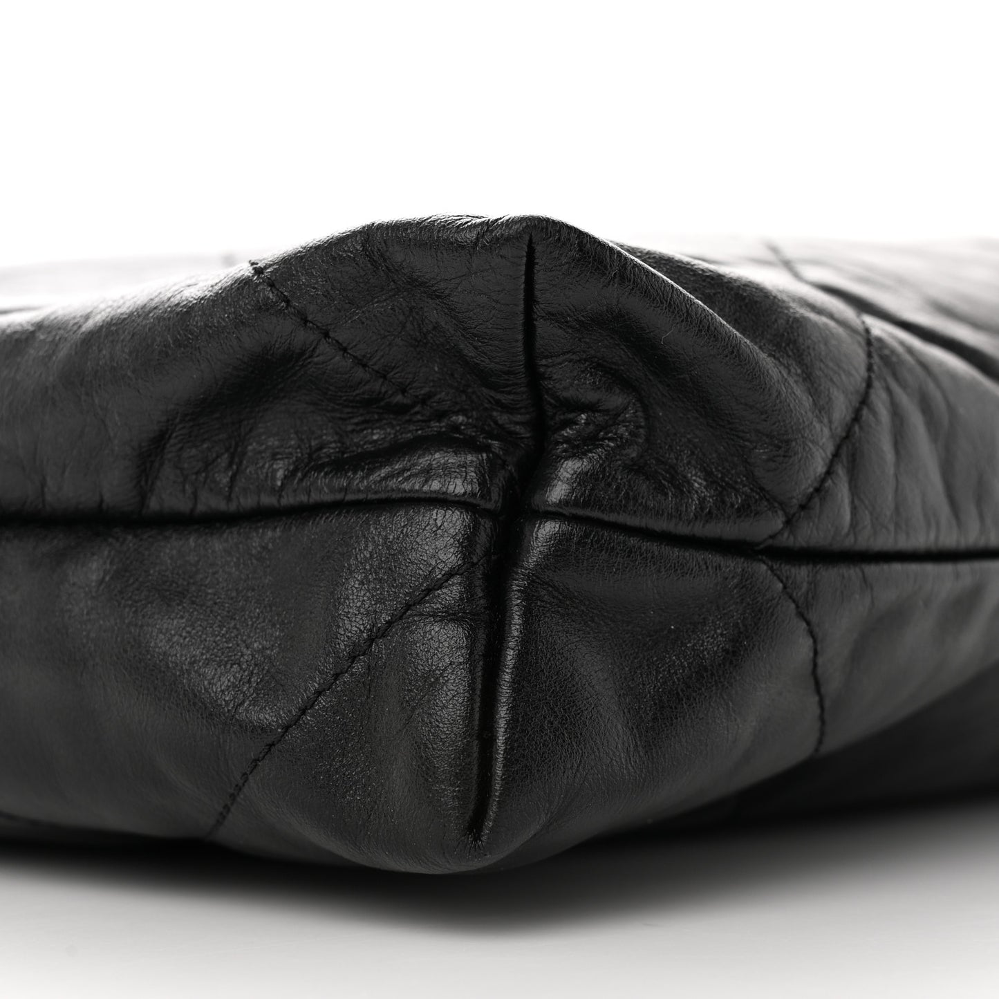 Shiny Calfskin Quilted Chanel 22 Black
