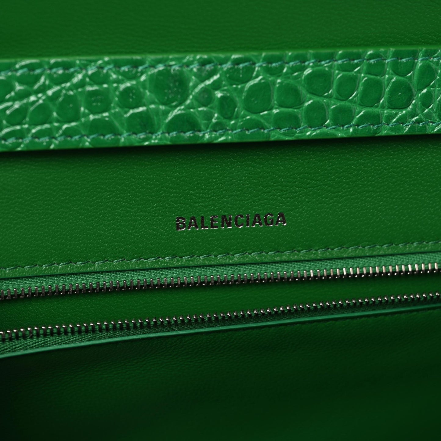 Shiny Calfskin Crocodile Embossed Small Hourglass Sling Shoulder Bag Leaf Green
