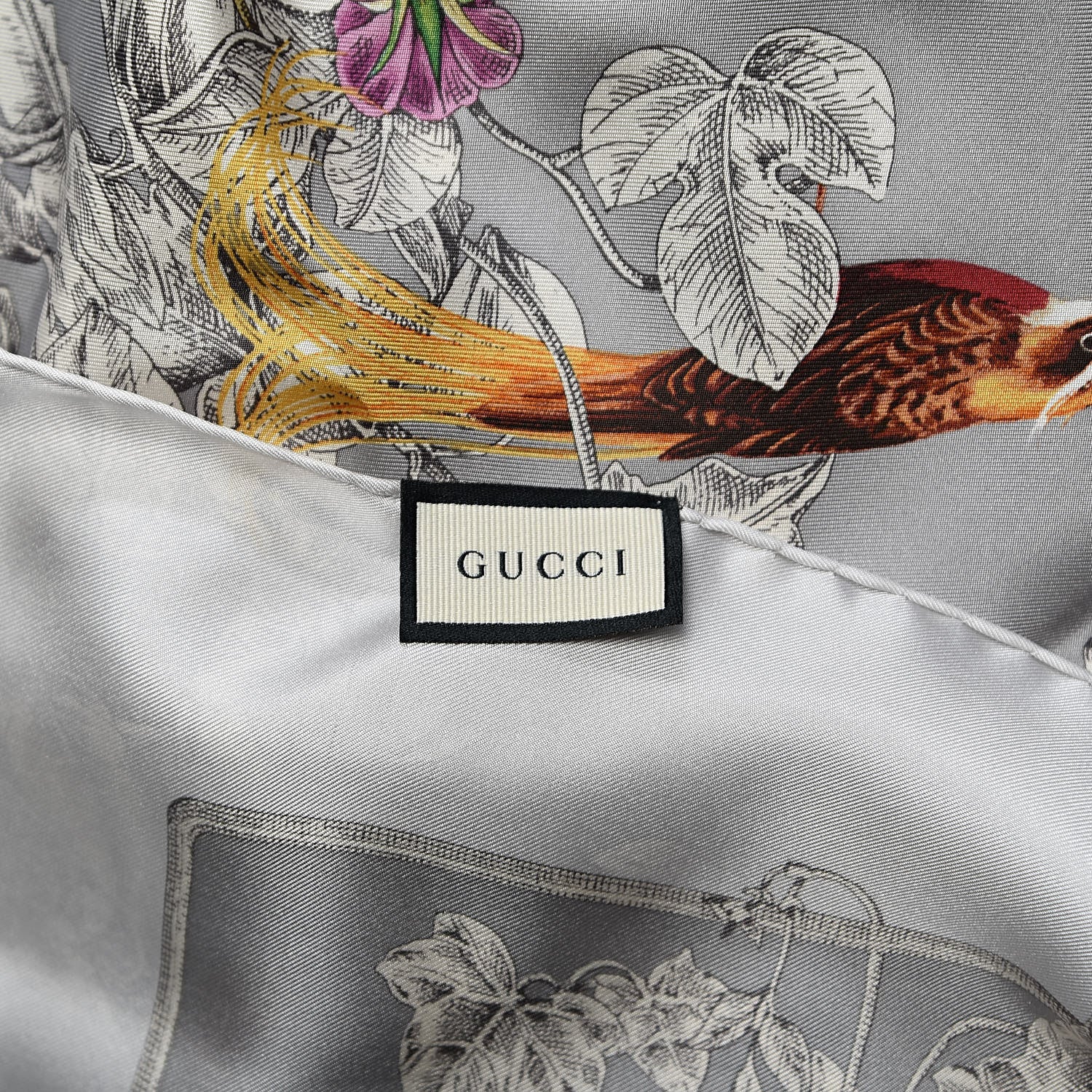 Gucci Silk Twill Wondergardenia Square Scarf Zinc Beige 4 of 4